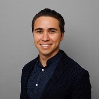 Руслан Ахметжанов - Менеджер по продажам Неохим